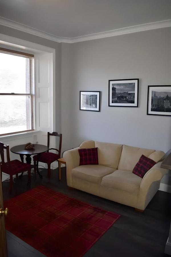 Edina Place -Lovely Central One Bedroom Apartment Edimburgo Exterior foto